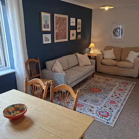 Apartment Tiffany Court By Cliftonvalley With Free Parking *