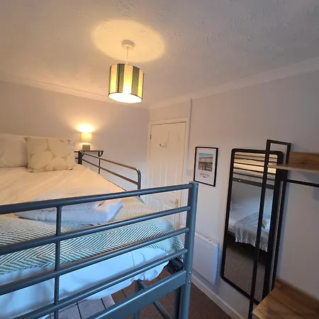 Tiffany Court By Cliftonvalley With Free Parking Bristol