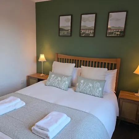 Tiffany Court By Cliftonvalley With Free Parking * Bristol