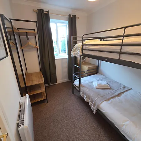 Apartment Tiffany Court By Cliftonvalley With Free Parking