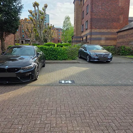 Apartment Tiffany Court By Cliftonvalley With Free Parking *